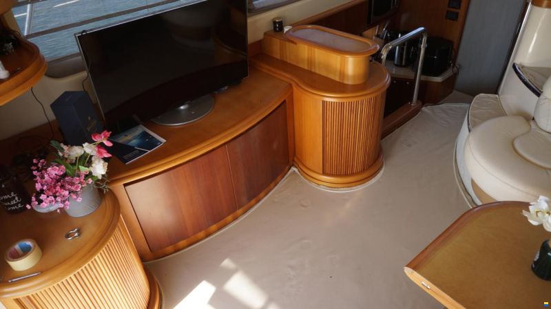 Azimut 46 FLY