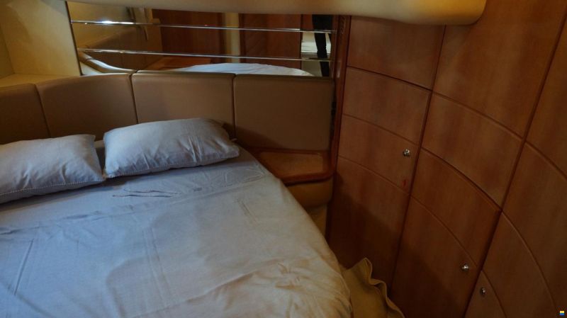 Azimut 46 FLY