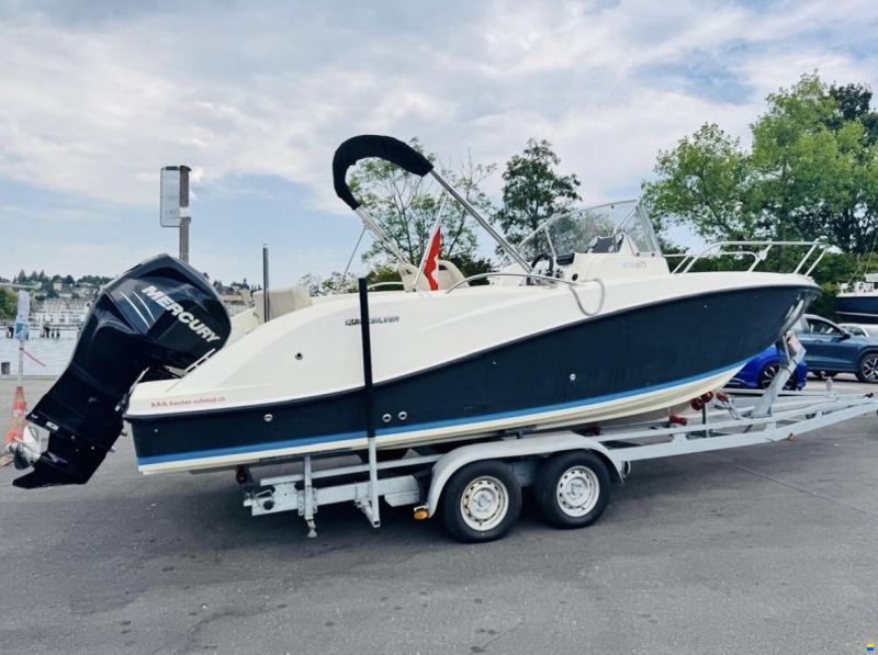 Quicksilver Activ 675 Sundeck