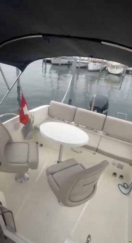 Quicksilver Activ 675 Sundeck