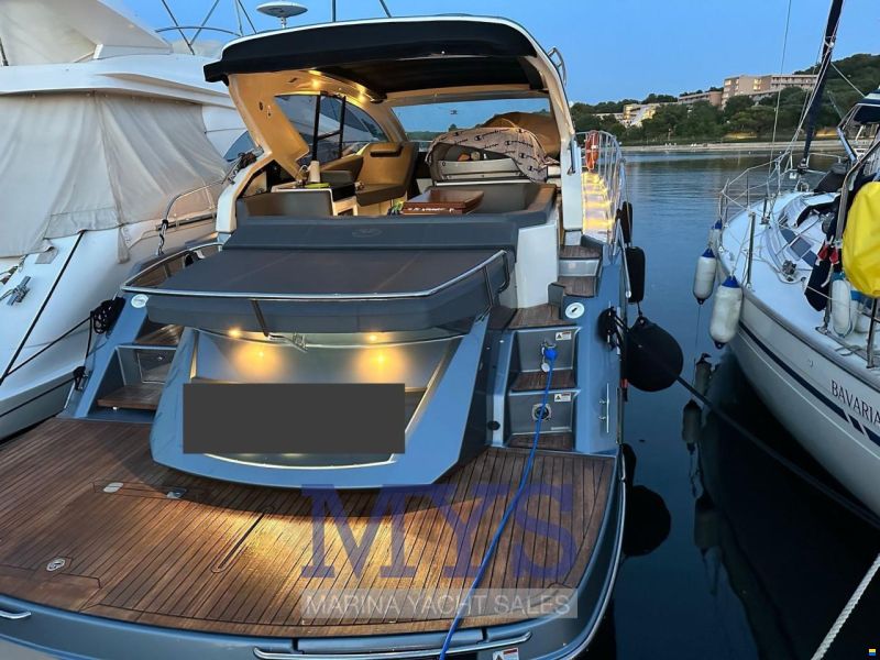 Cranchi M44 HT