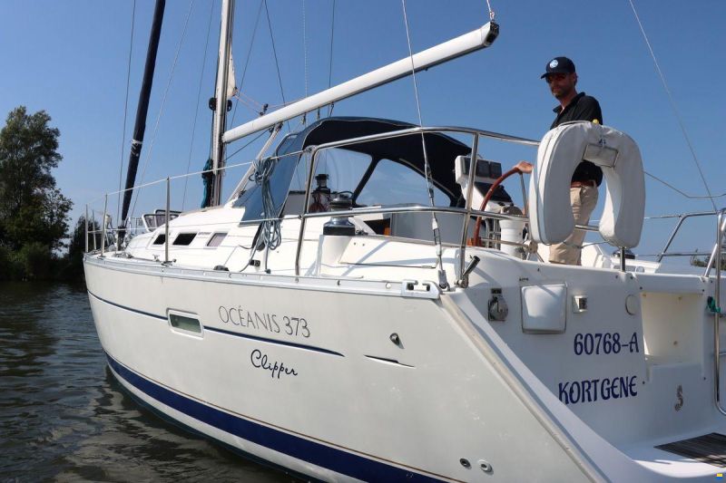 Beneteau OCEANIS CLIPPER 373
