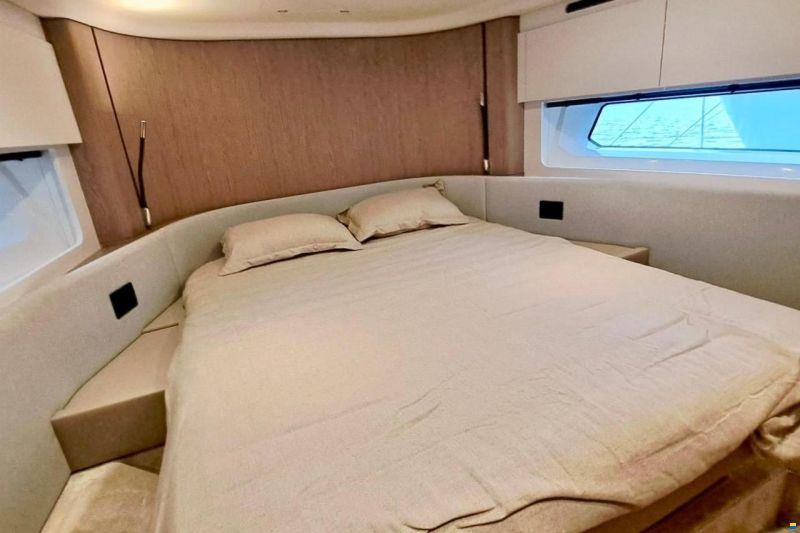 Azimut Fly 53