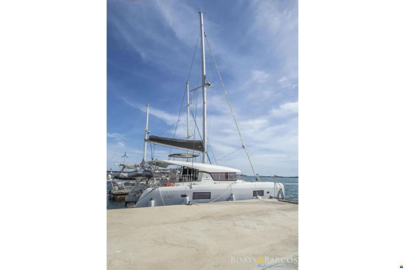 Lagoon 42