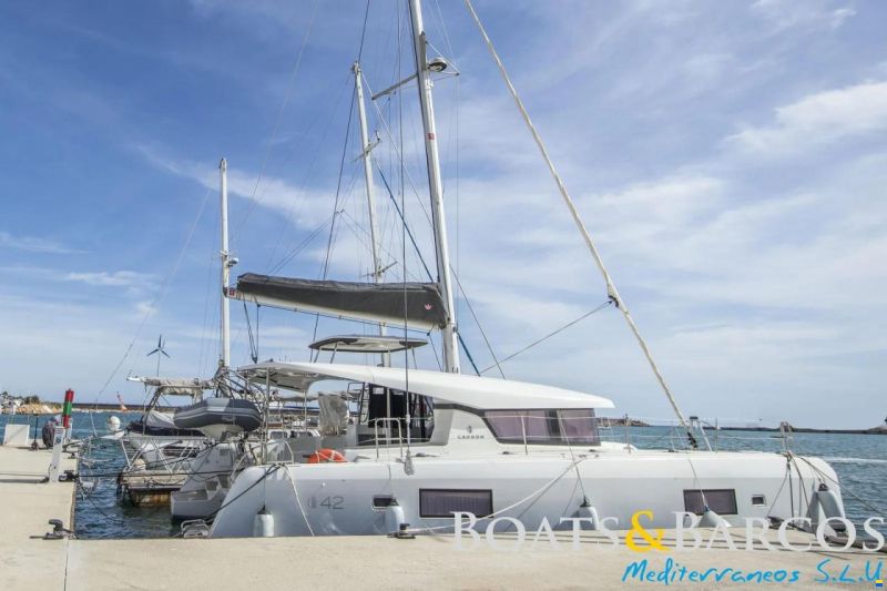 Lagoon 42