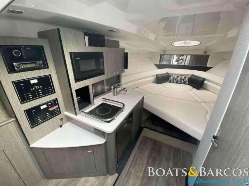 Monterey 295 Sport Yacht