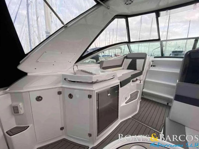 Monterey 295 Sport Yacht