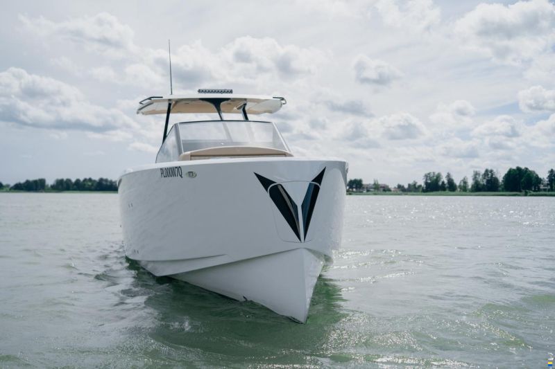 Virtue V33 Top