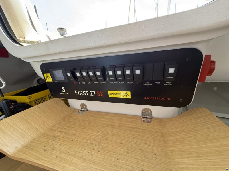 Beneteau First 27 SE