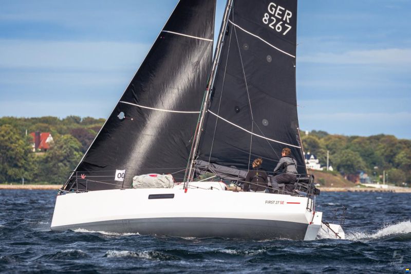 Beneteau First 27 SE