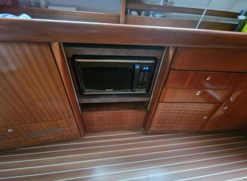 Bavaria 44