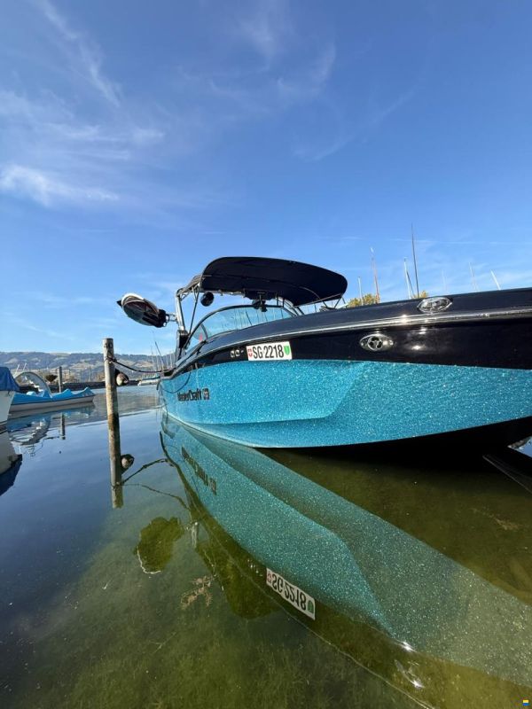 MasterCraft XT22 Wakeboard & Wakesurf