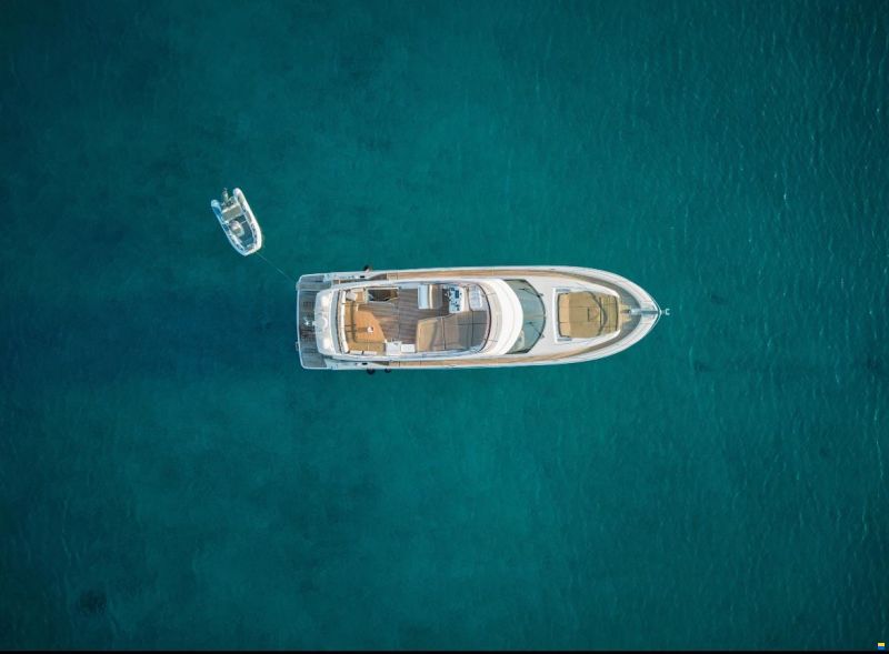 Prestige 550 Flybridge