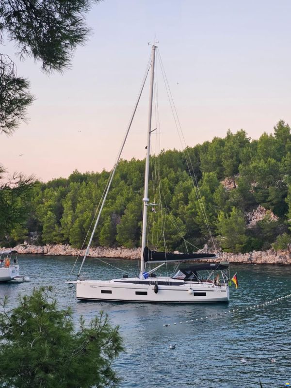 Bavaria C 42