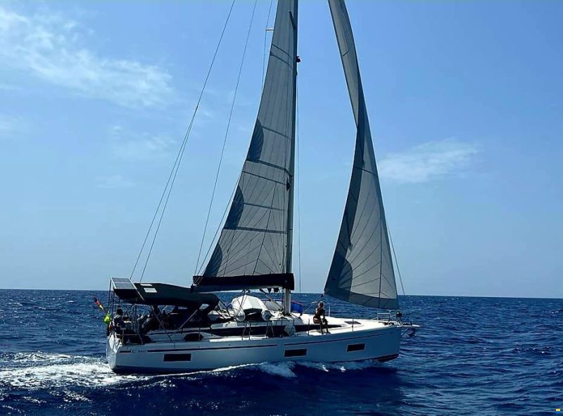 Bavaria C 42