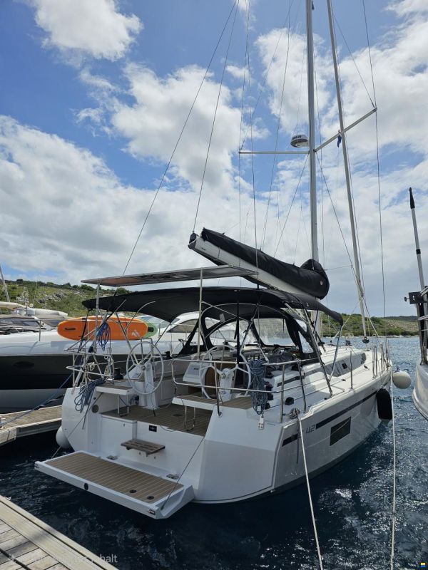 Bavaria C 42