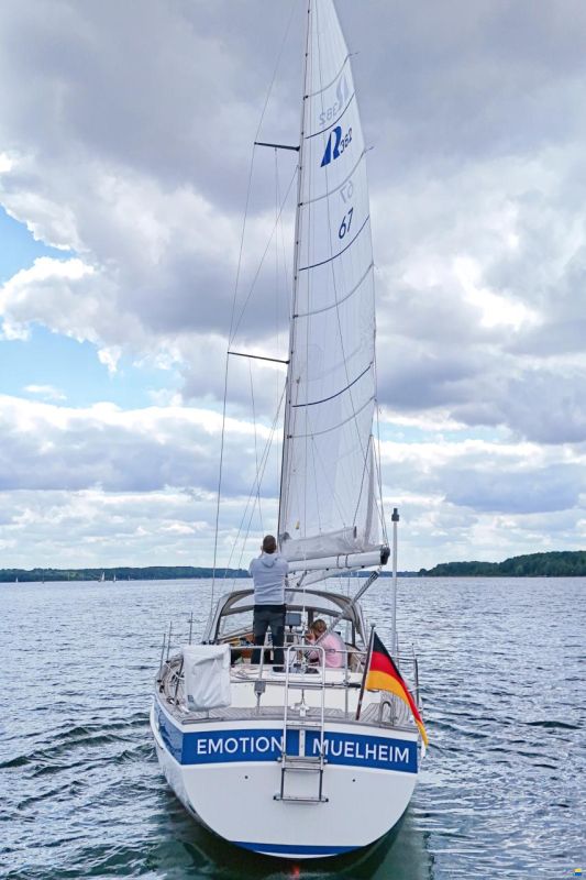 Hallberg-Rassy 382