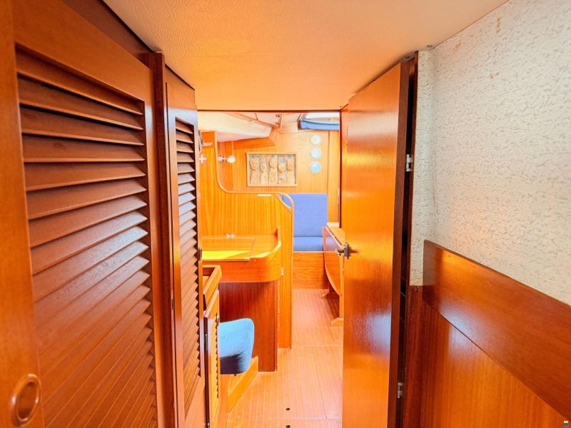 Hallberg-Rassy 382