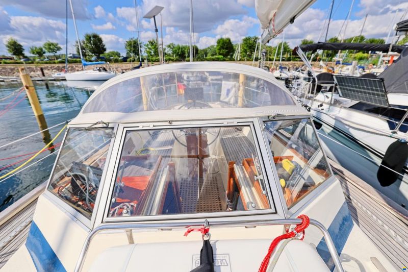 Hallberg-Rassy 382