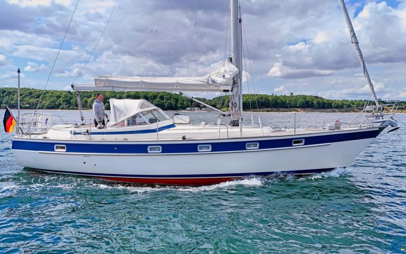 Hallberg-Rassy 382