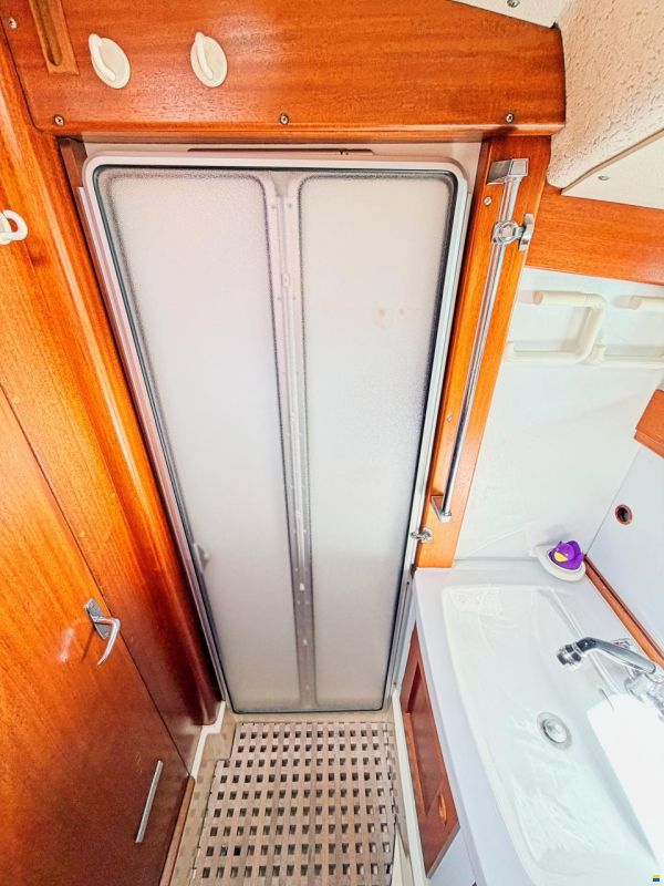 Hallberg-Rassy 382