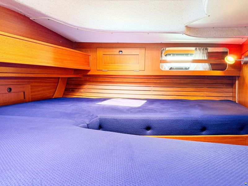 Hallberg-Rassy 382