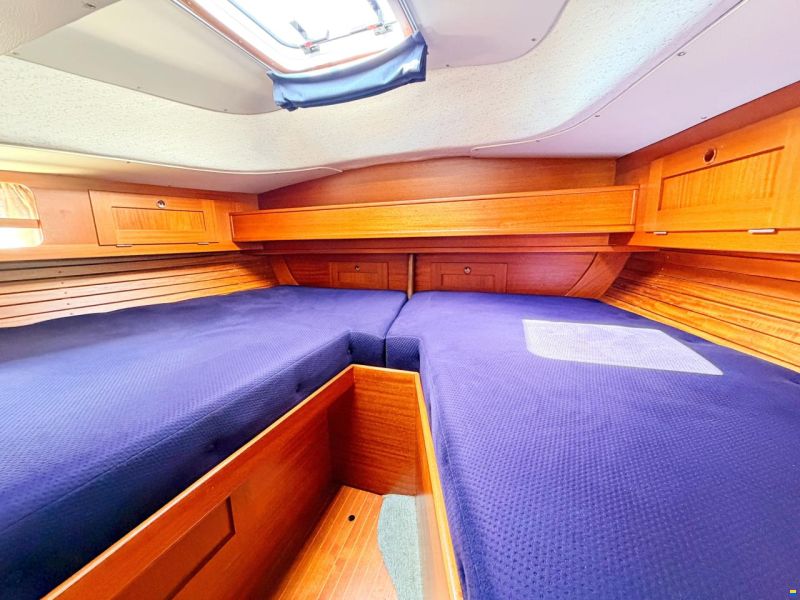 Hallberg-Rassy 382