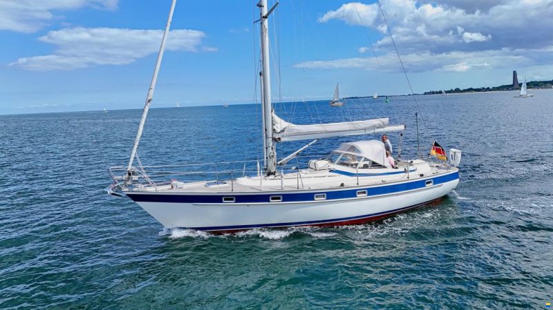 Hallberg-Rassy 382