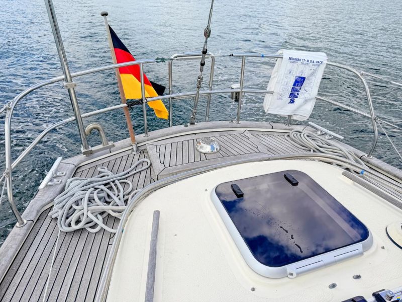 Hallberg-Rassy 382