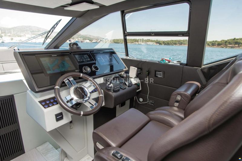 Azimut S7