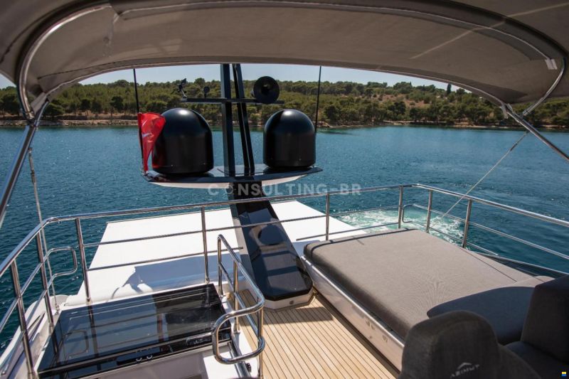 Azimut S7