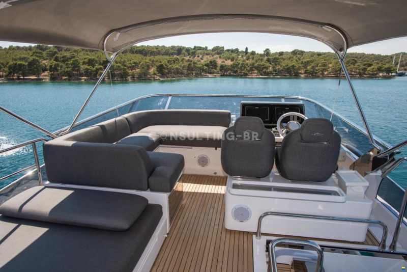 Azimut S7