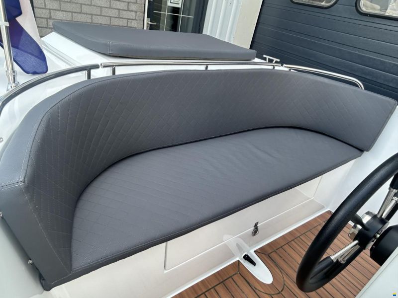 Admiral Boats 570 Tender