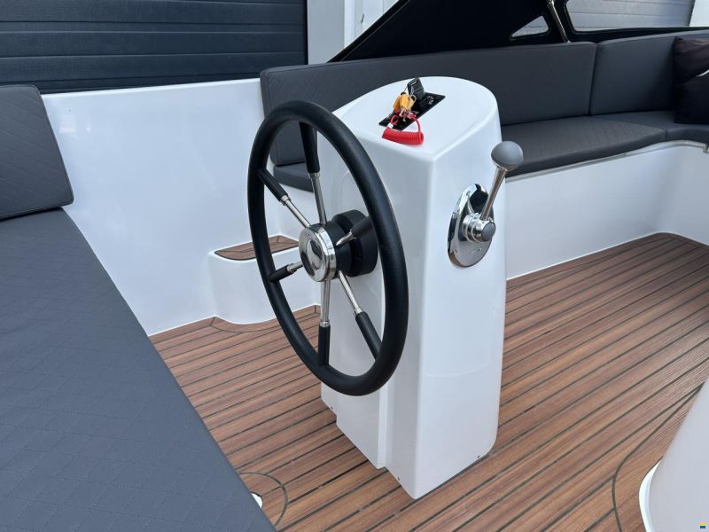 Admiral Boats 570 Tender