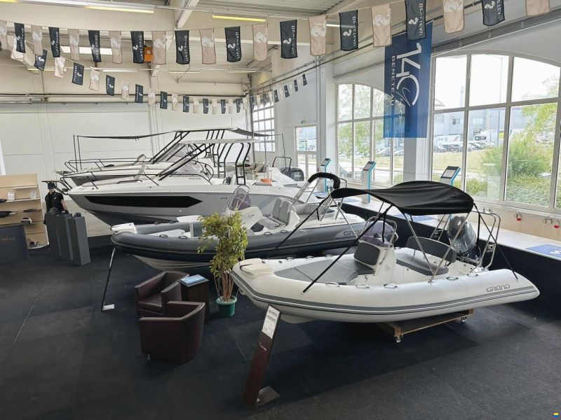 Beneteau Flyer 7 SD Sundeck