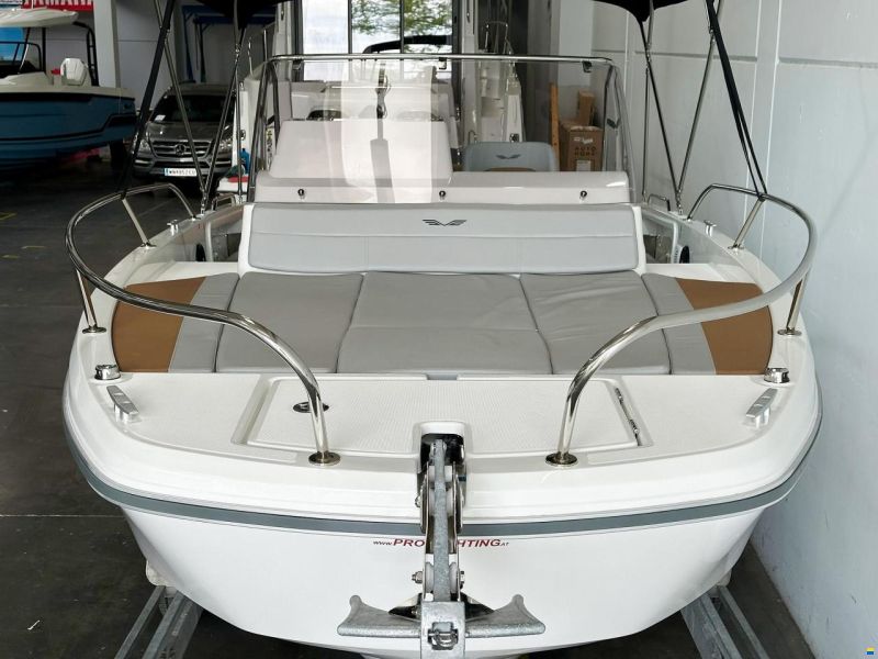 Beneteau Flyer 7 SD Sundeck