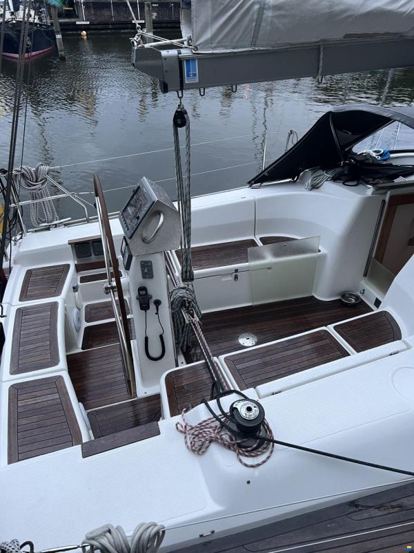 Hanse 400 E