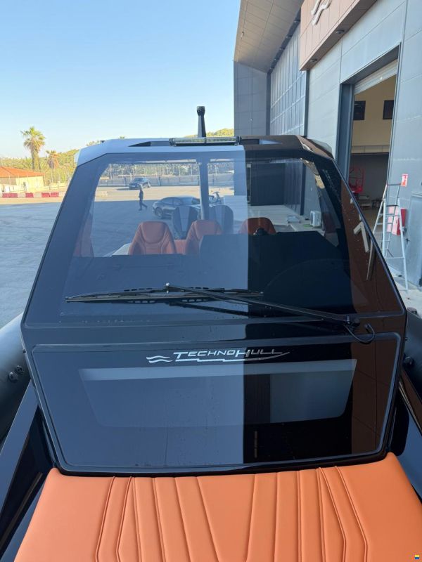 Technohull Alpha 40