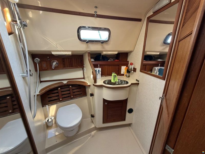 Island Packet 380