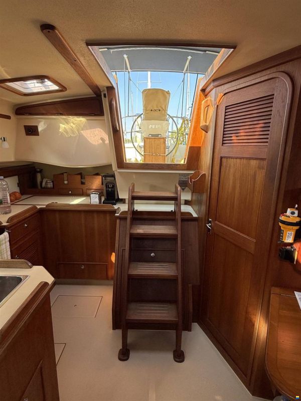 Island Packet 380