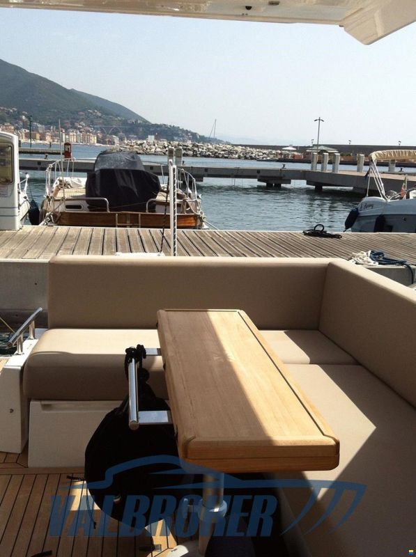 Sealine SC 35