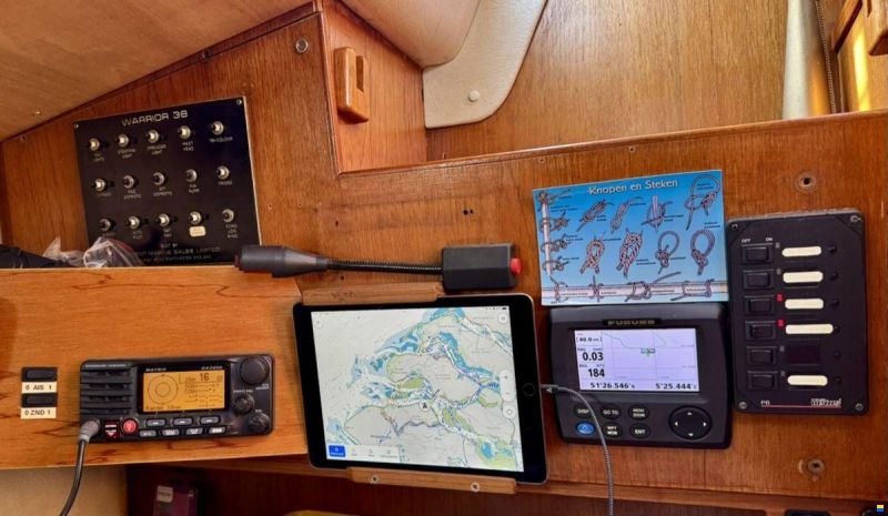 Trident Marine Warrior 38