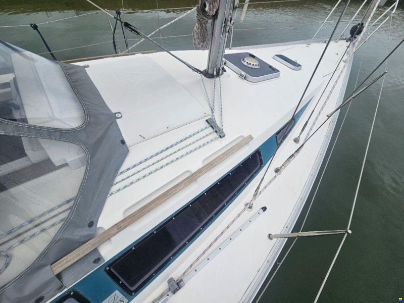 Dufour 28