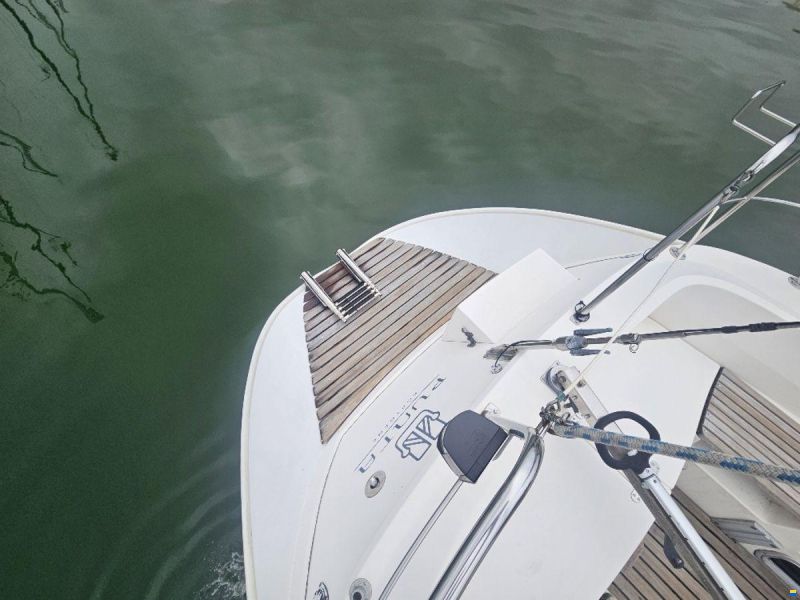 Dufour 28