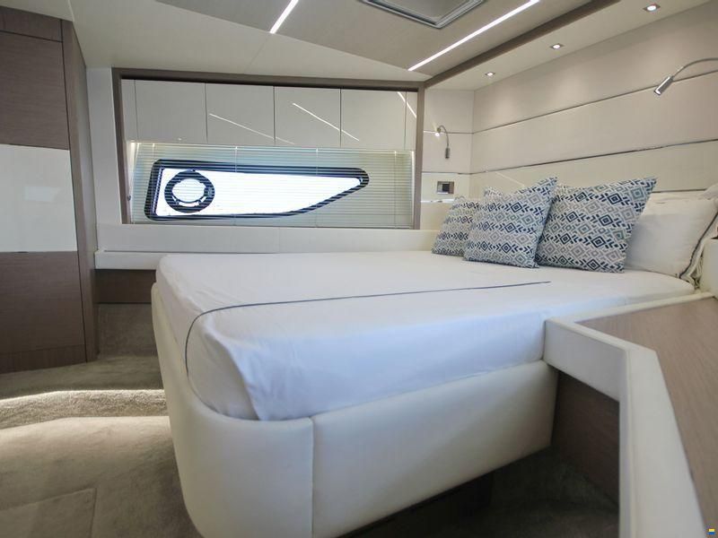 Sunseeker Predator 74