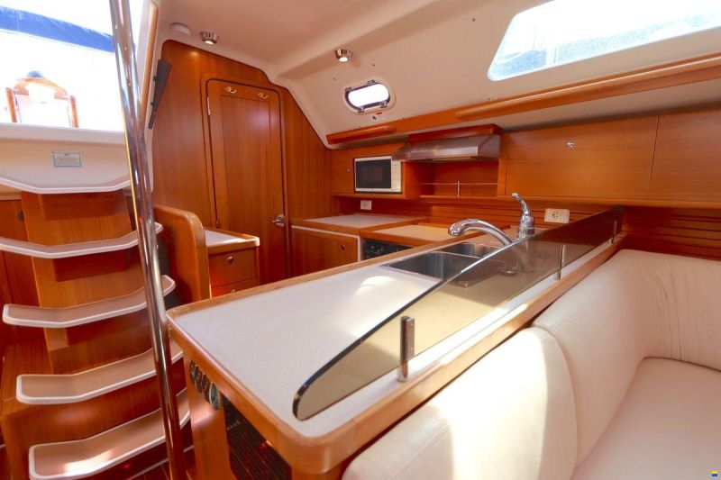 Catalina 445