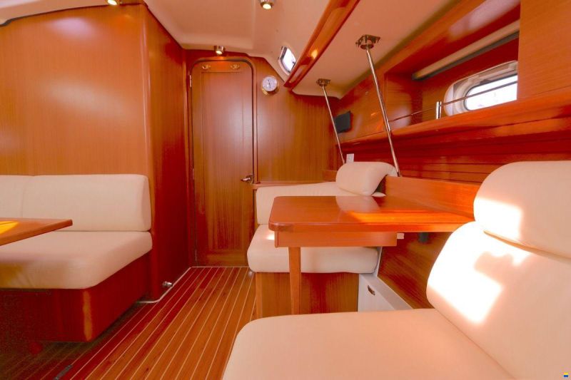 Catalina 445