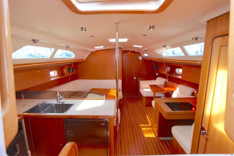 Catalina 445