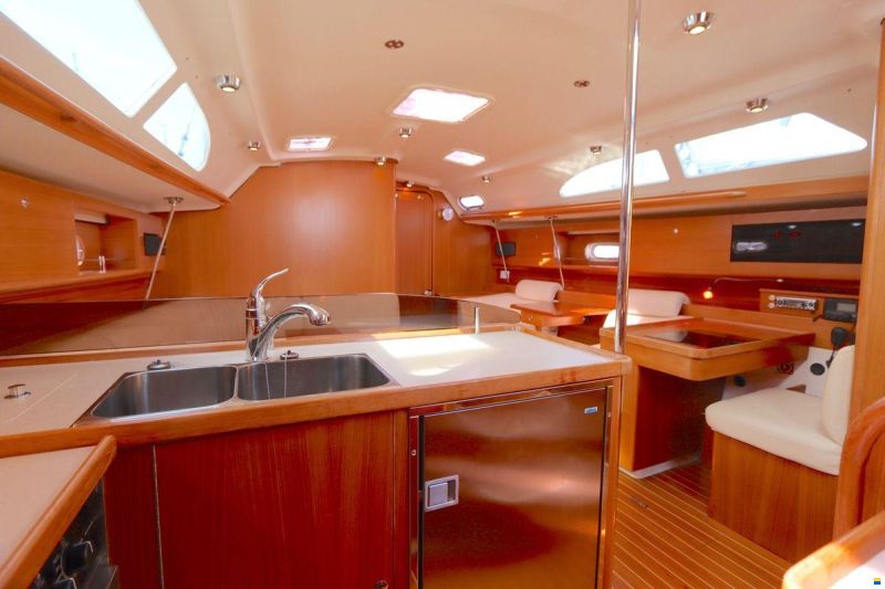 Catalina 445