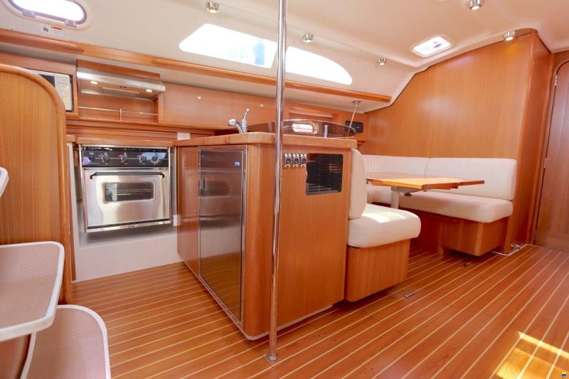 Catalina 445